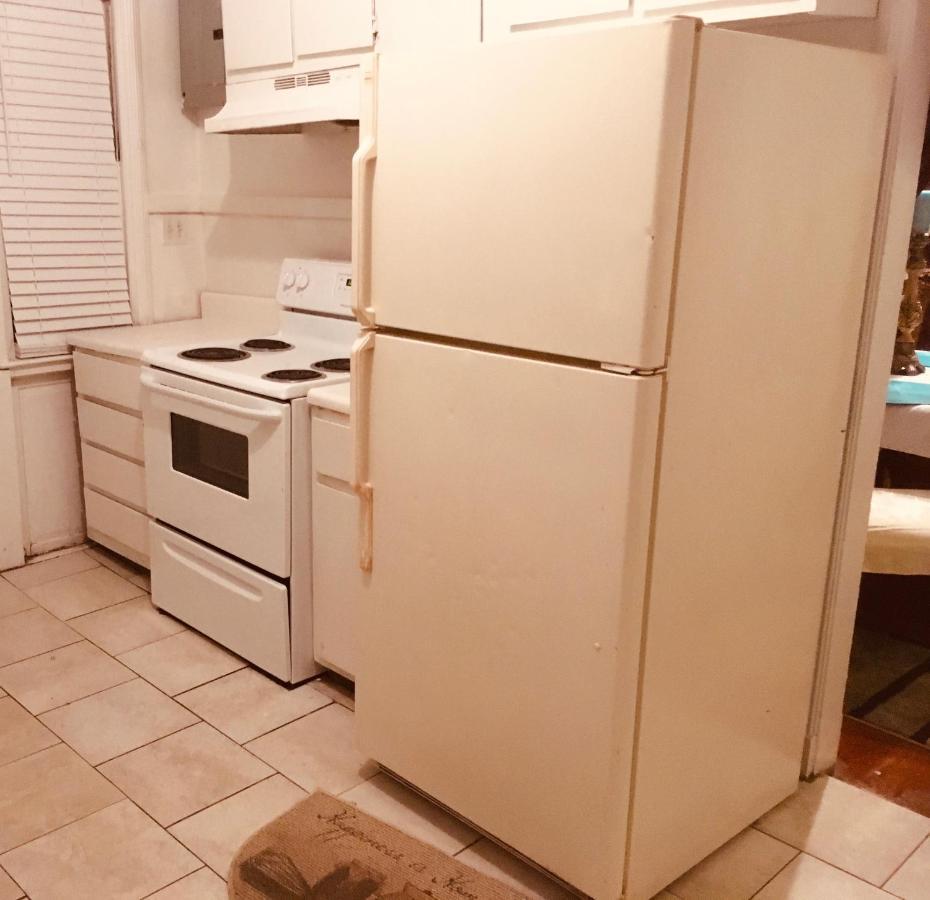 Best Deal In Town! Entire 1 Bedroom Apartment 59 Montgomery Exterior photo